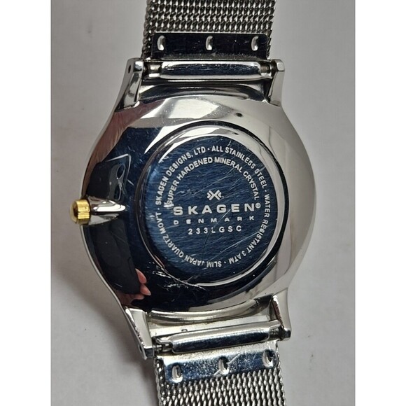 Skagen 233LGSC Slim Mesh Quartz Watch Silver Gold Two Tone New Battery 34mm Mens - Picture 9 of 10